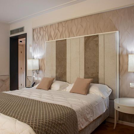 Versilia Palace Hotel Marina di Pietrasanta Exterior photo
