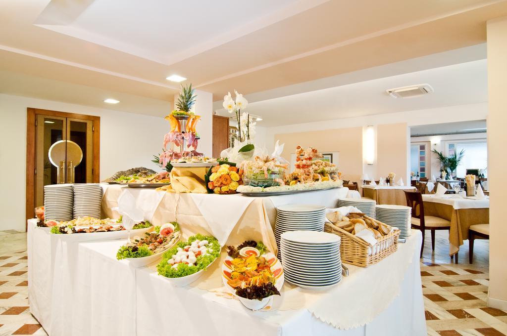 Versilia Palace Hotel Marina di Pietrasanta Exterior photo