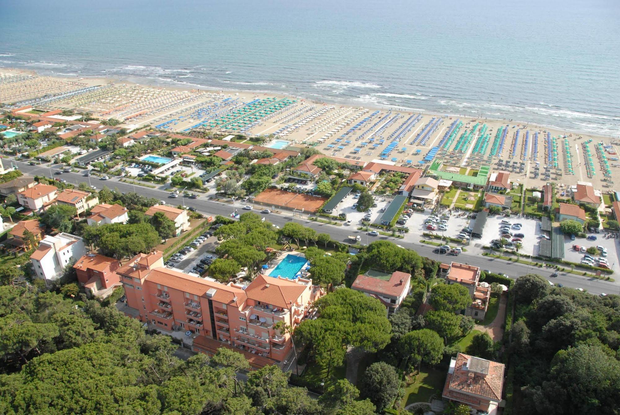 Versilia Palace Hotel Marina di Pietrasanta Exterior photo